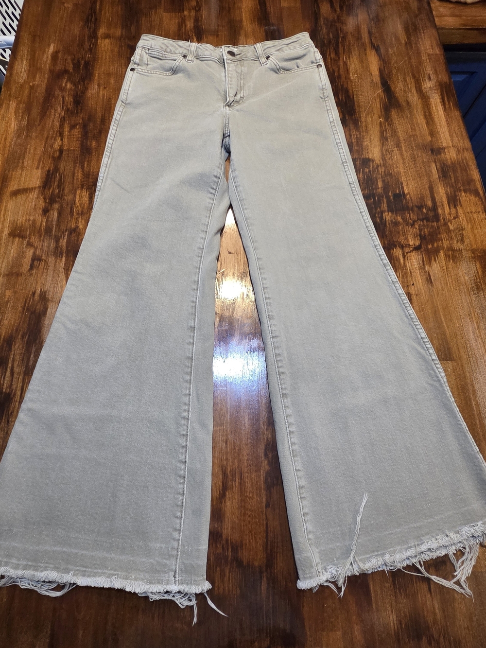 Wrangler Wanderer Flare Distressed Mid Rise Grey Jeans 26x30 Western CowGirl - Picture 3 of 6